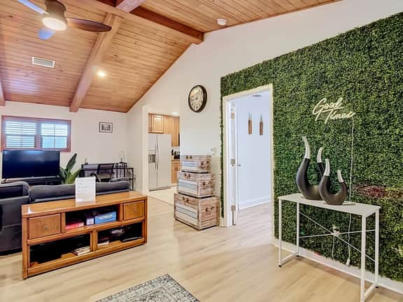 Canal Front, Kayak, Paddle Board, Hot Tub, Convenient Location - Image 5